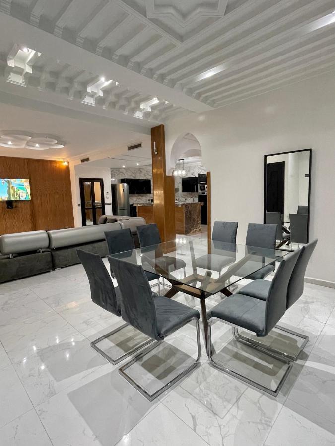 Villa Yasmine Suite Avec Jacuzzi Reservee Aux Familles Marrakesh Ngoại thất bức ảnh