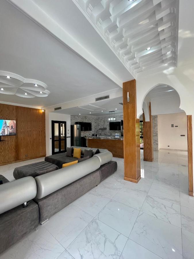 Villa Yasmine Suite Avec Jacuzzi Reservee Aux Familles Marrakesh Ngoại thất bức ảnh