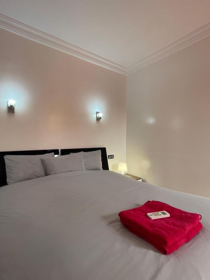 Villa Yasmine Suite Avec Jacuzzi Reservee Aux Familles Marrakesh Ngoại thất bức ảnh