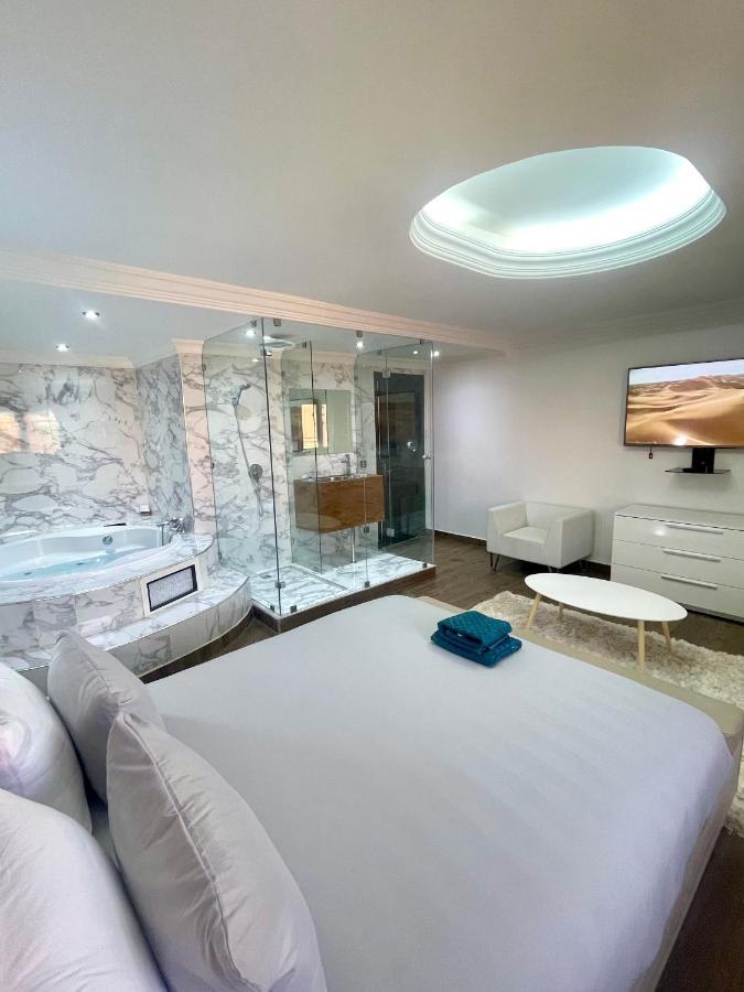 Villa Yasmine Suite Avec Jacuzzi Reservee Aux Familles Marrakesh Ngoại thất bức ảnh